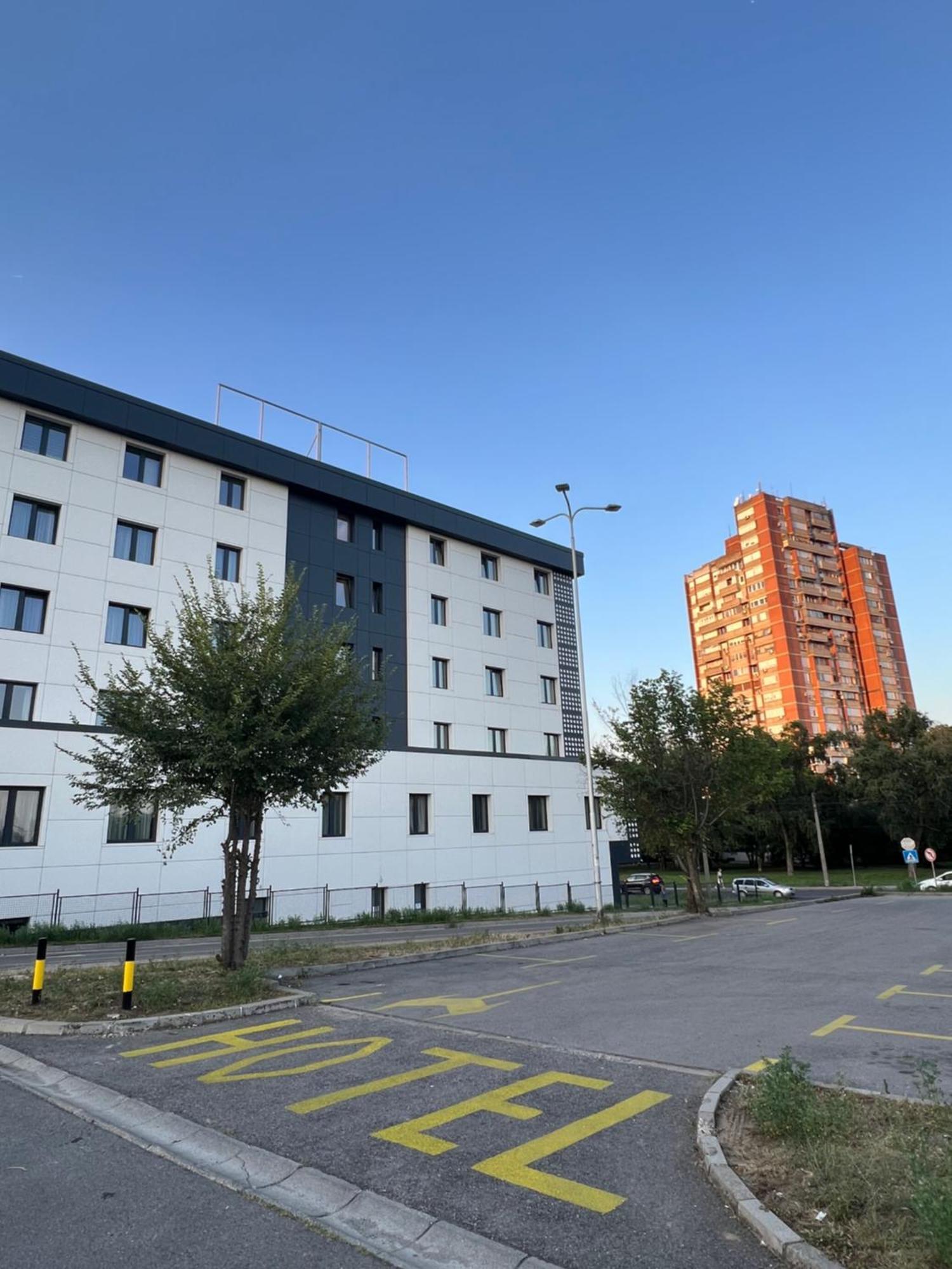 Nobel West Hotel 贝尔格莱德 外观 照片