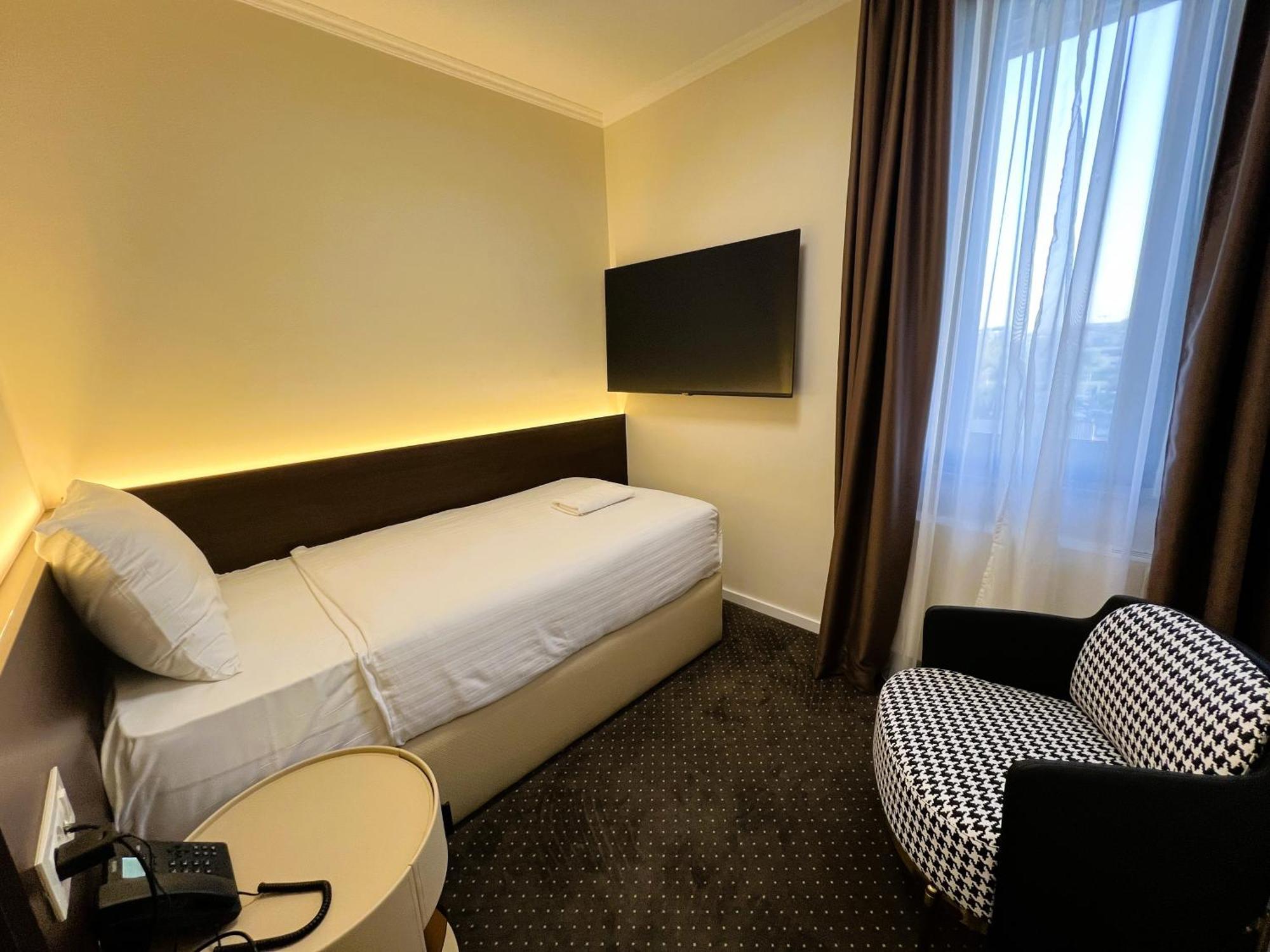 Nobel West Hotel 贝尔格莱德 外观 照片