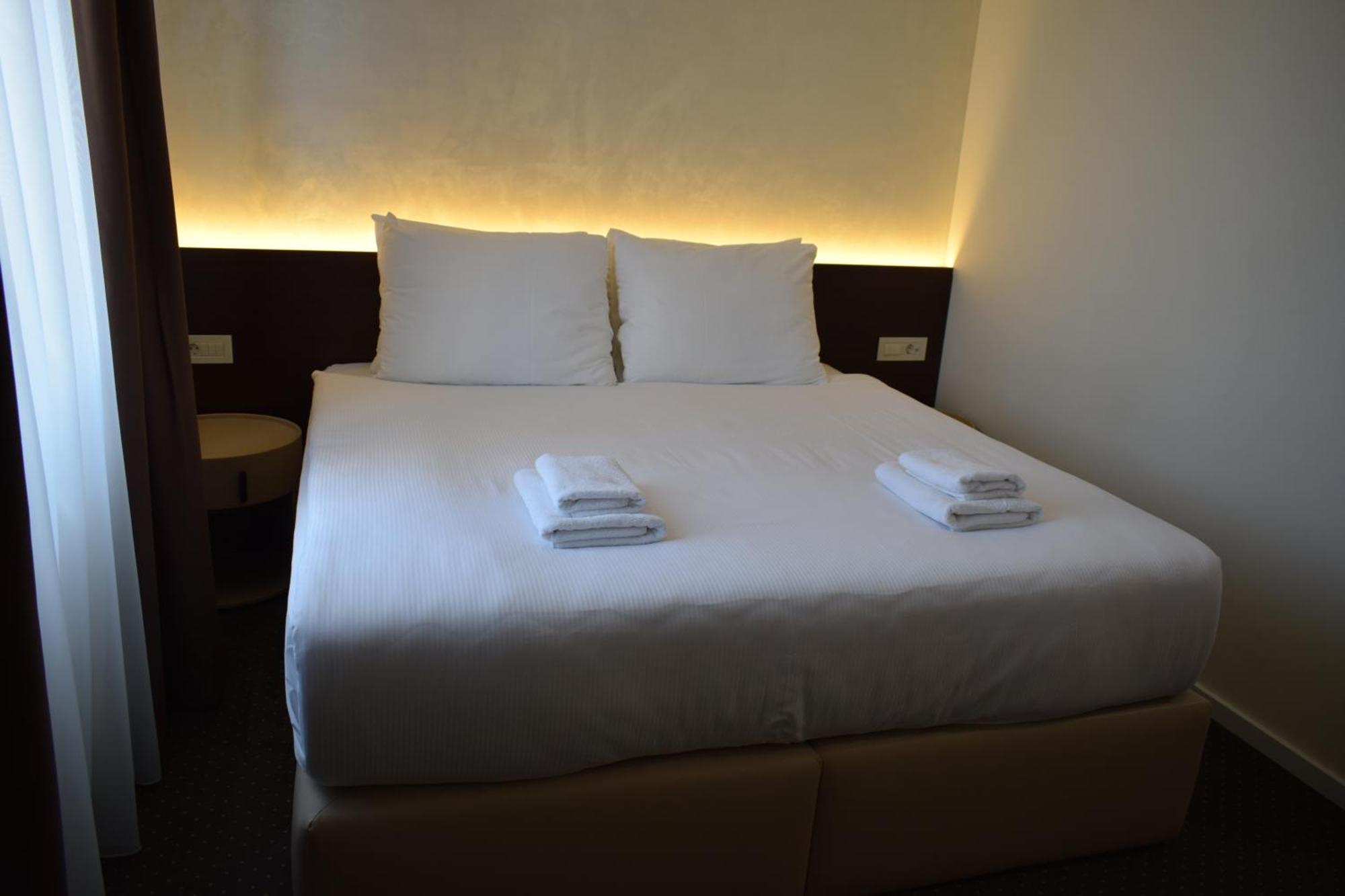Nobel West Hotel 贝尔格莱德 外观 照片