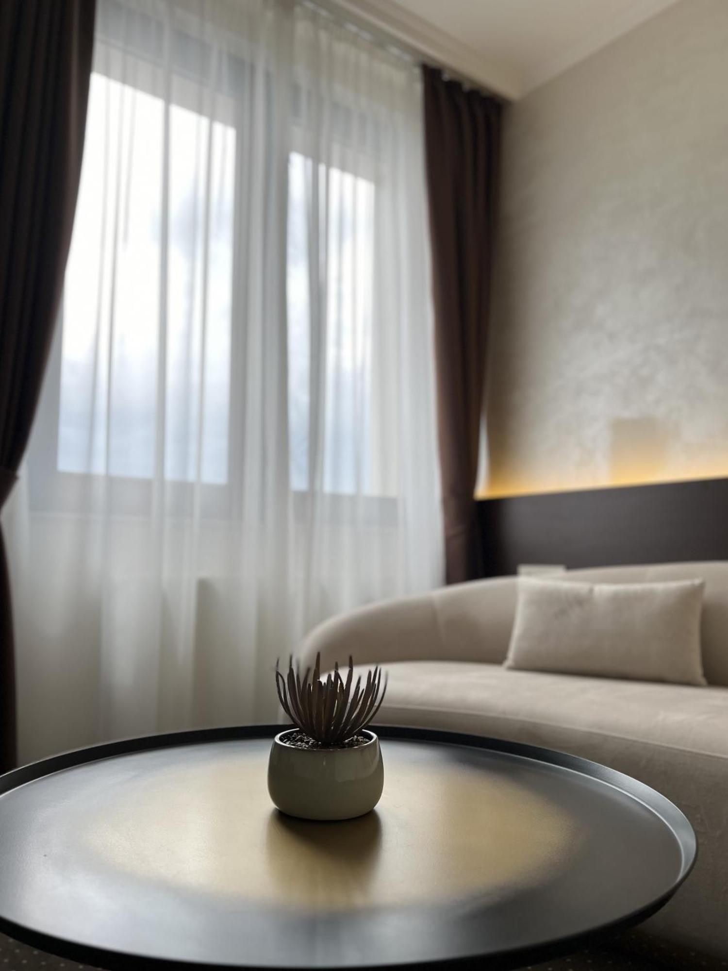Nobel West Hotel 贝尔格莱德 外观 照片