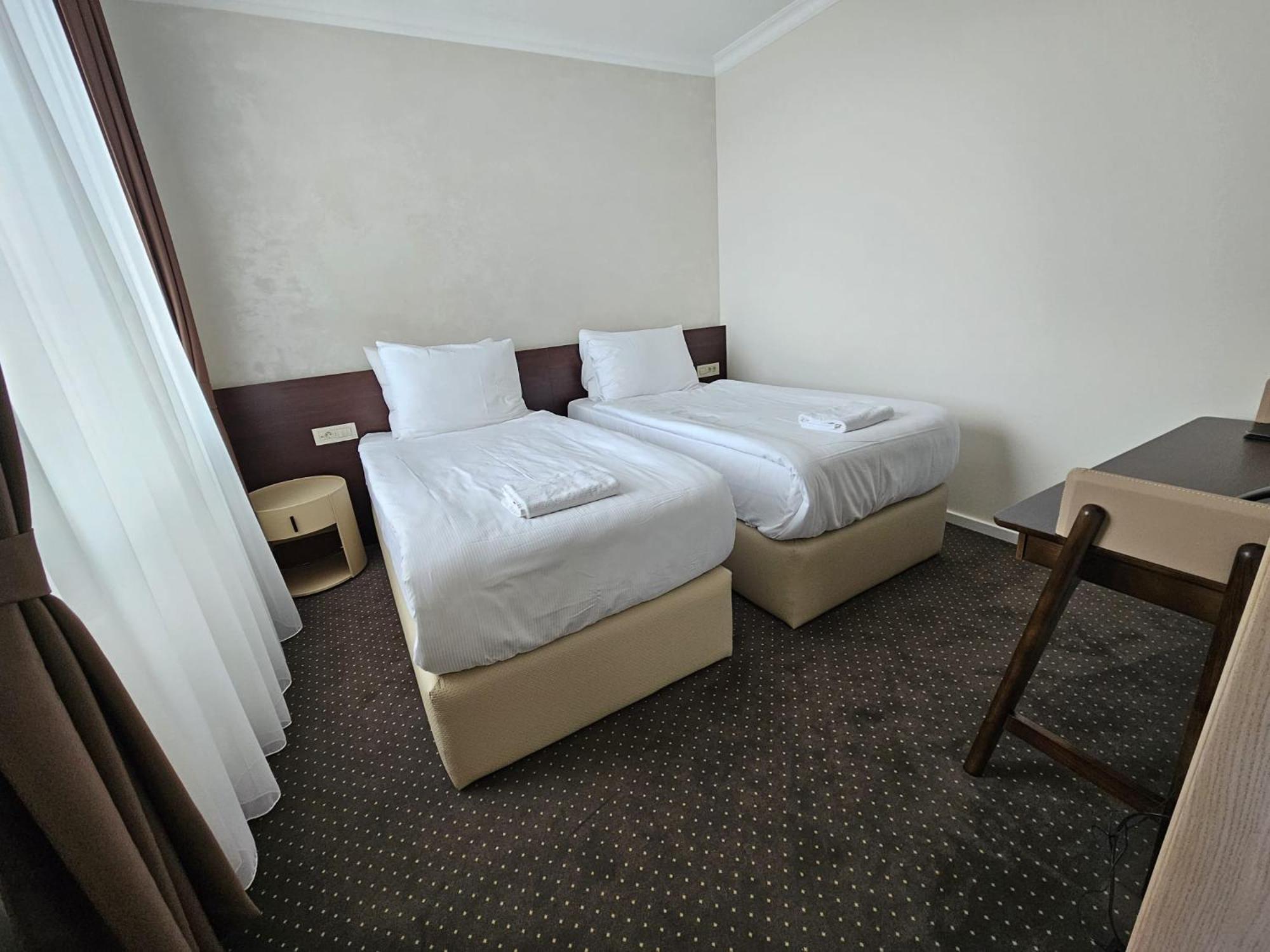 Nobel West Hotel 贝尔格莱德 外观 照片