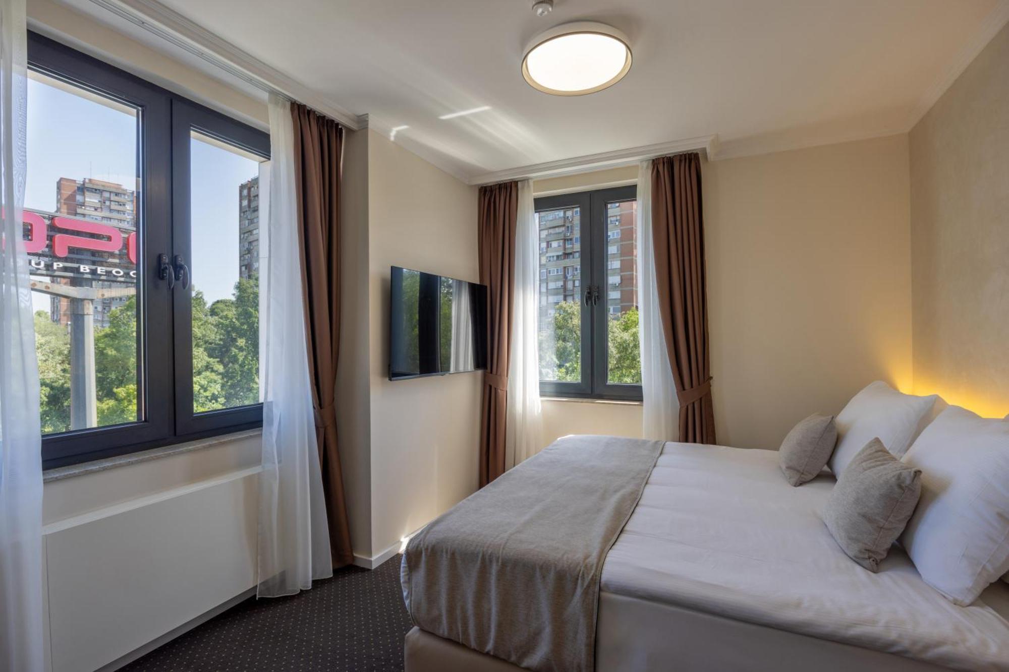 Nobel West Hotel 贝尔格莱德 外观 照片