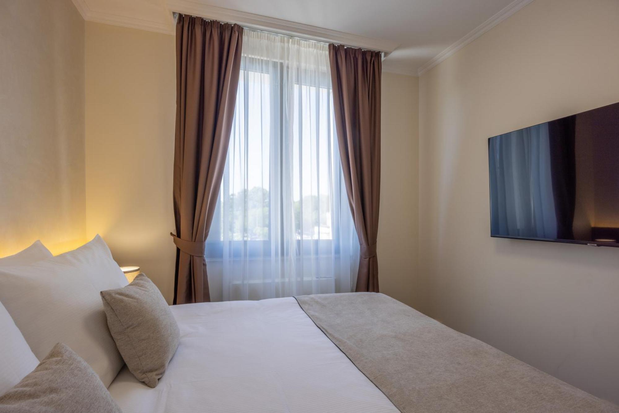 Nobel West Hotel 贝尔格莱德 外观 照片