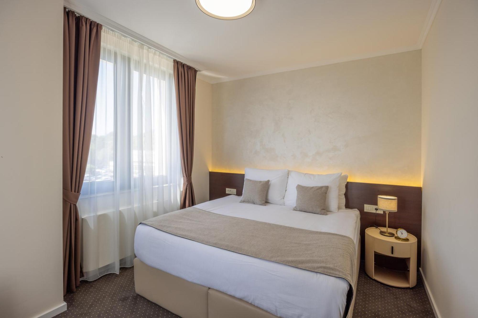 Nobel West Hotel 贝尔格莱德 外观 照片